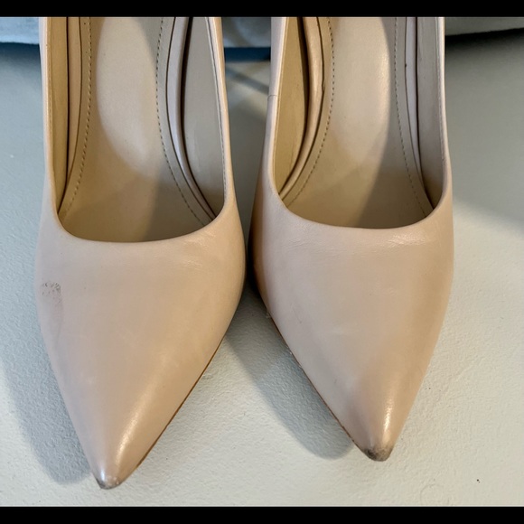 Guess Braylea Faux Leather Pump with 4” Stiletto Heel Beige Size 7-1/2 - Picture 5 of 10